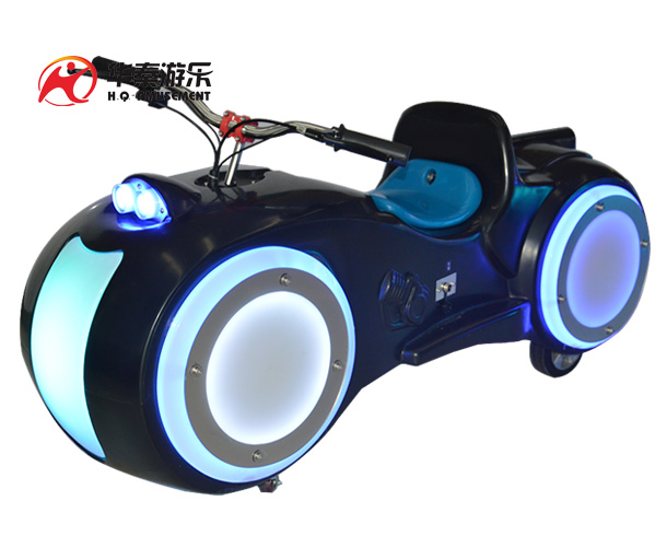廣場(chǎng)太子摩托車(白色)       